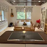Casa de hóspedes Rivendell I3